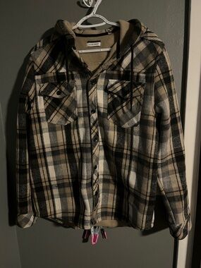 Cozy Departwest Plaid Hooded Shacket in Black & Tan